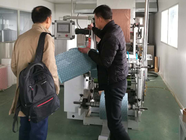 黑膏藥批發(fā)哪家比較好？正規(guī)膏藥廠家需要具備什么實(shí)力？